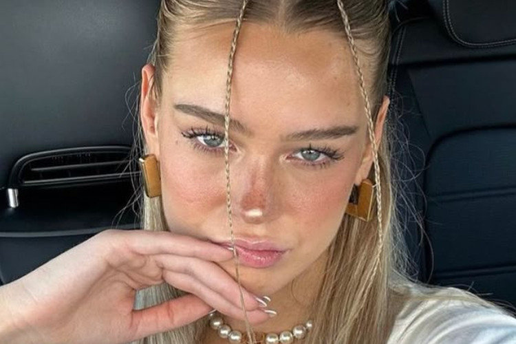 Ari Kytsya OnlyFans Modella Virale È Stata Costretta Cambiare Casa Causa Degli Stalker Dopo Una Collaborazione Girthmasterr